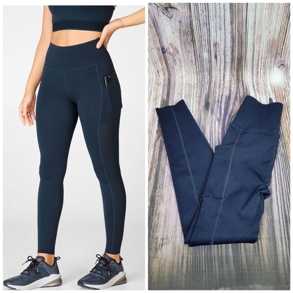 FABLETICS High Waisted Sculptknit Pocket Leggings - Picture 1 of 16